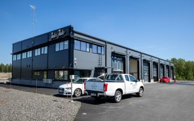 Nostolava-auto Jalo&Jalo Oy